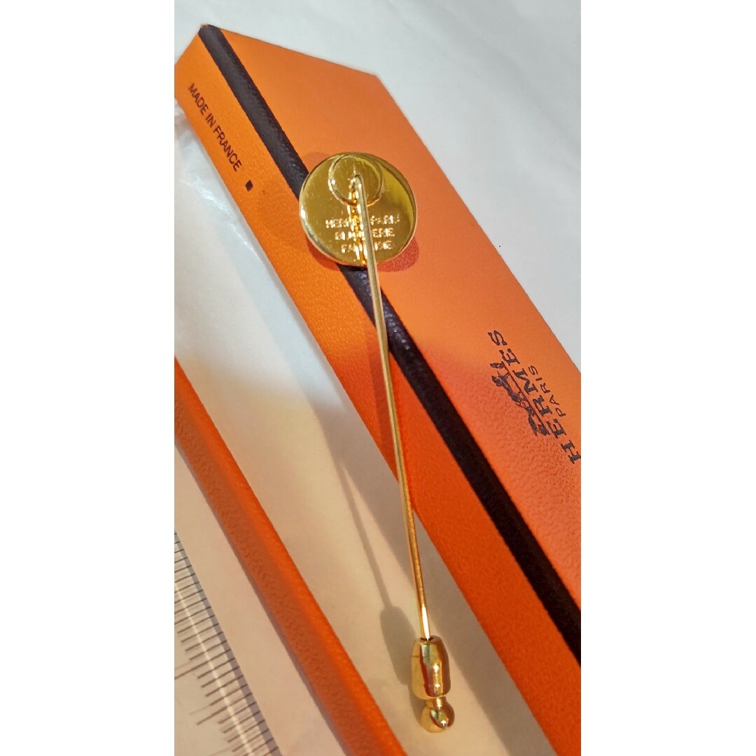 未使用エルメスHERMES セリエピンブローチゴールド箱付プレゼント