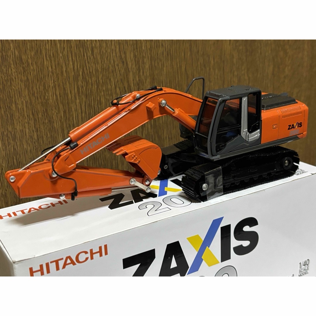 HITACHI 日立建機ZAXIS225USRLCK油圧ショベルミニカー1/50 HITACHI