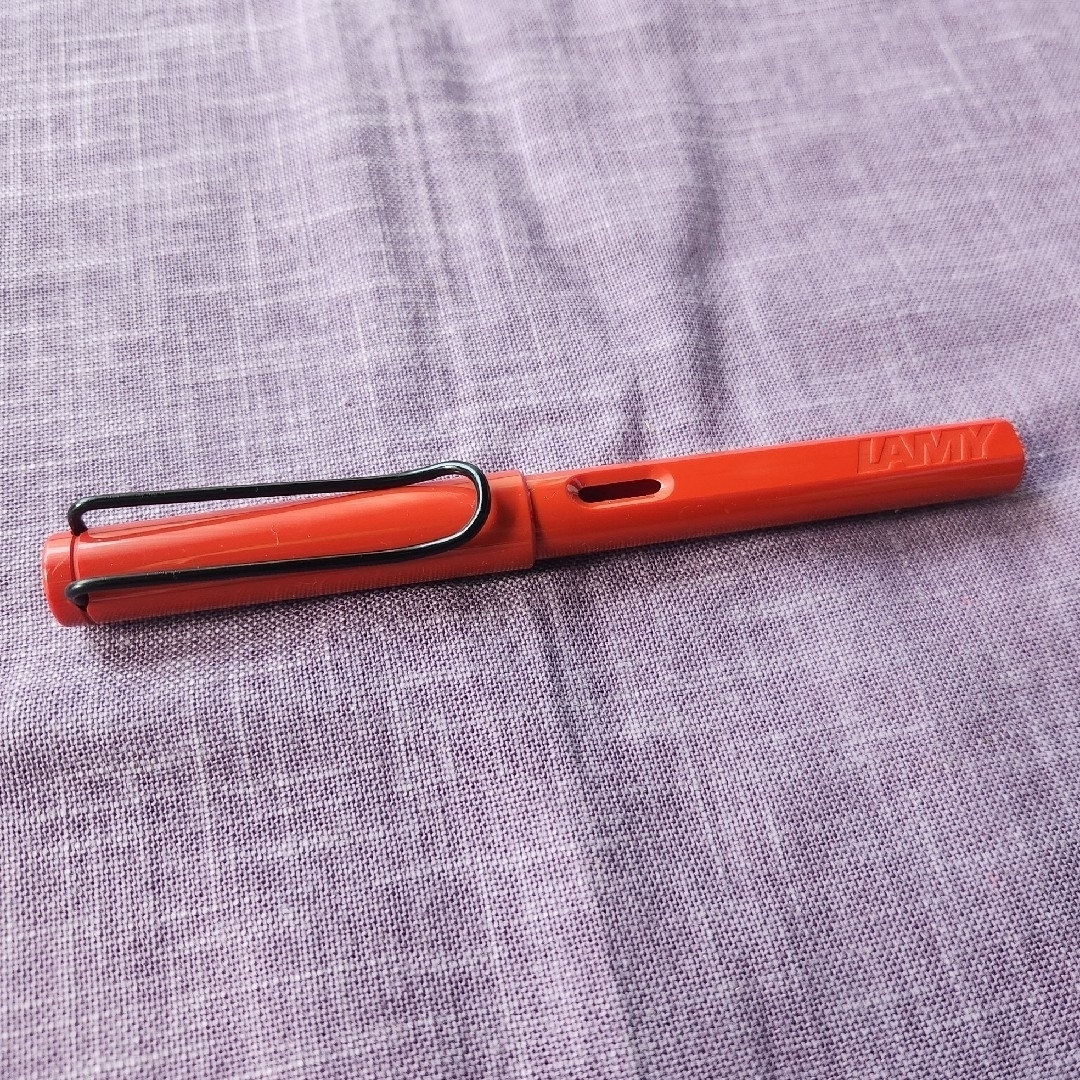 新品 未使用 LAMY ラミー 万年筆 レッド