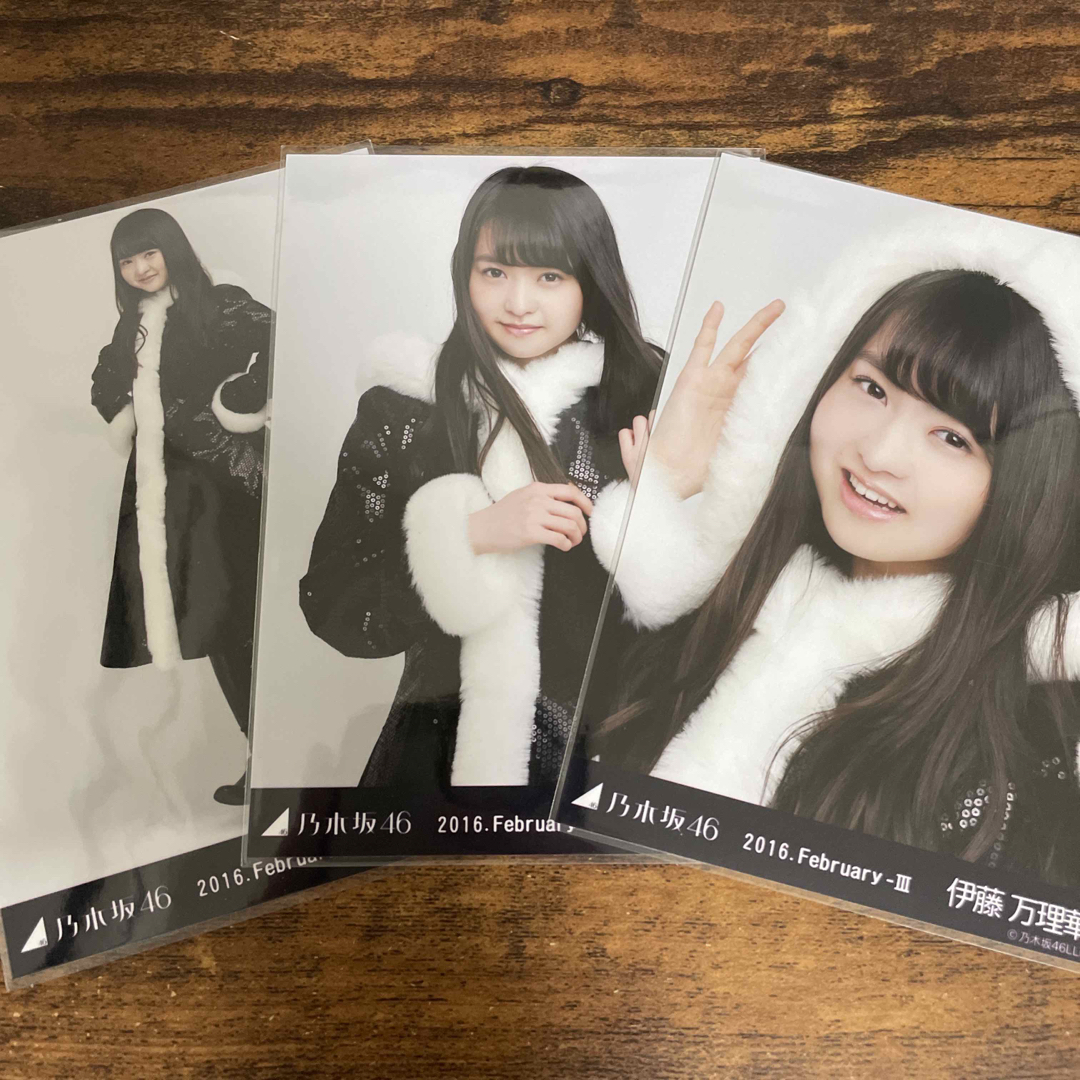 西野、白石などコンプ多数 クリスマスライブ衣装3 ライブ中盤で真っ白