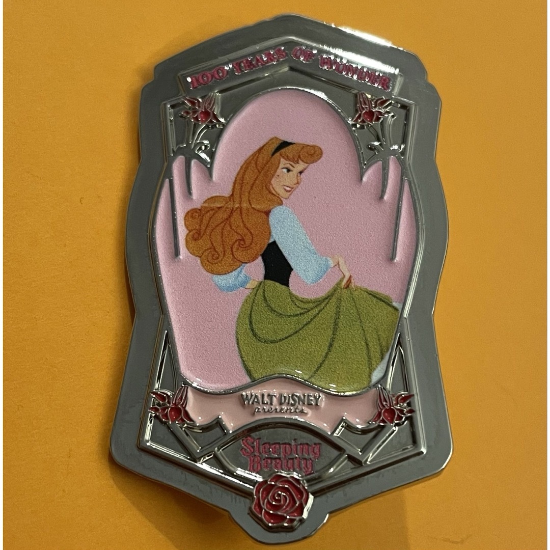 激レア☆シンデレラ アリエル ベル 白雪姫 眠れる森の美女 ピンバッジ