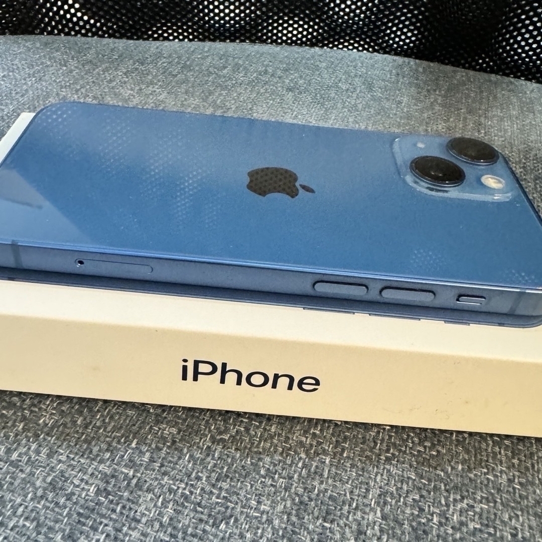 iPhone13mini 128G AirTag おまけ。 【公式通販】