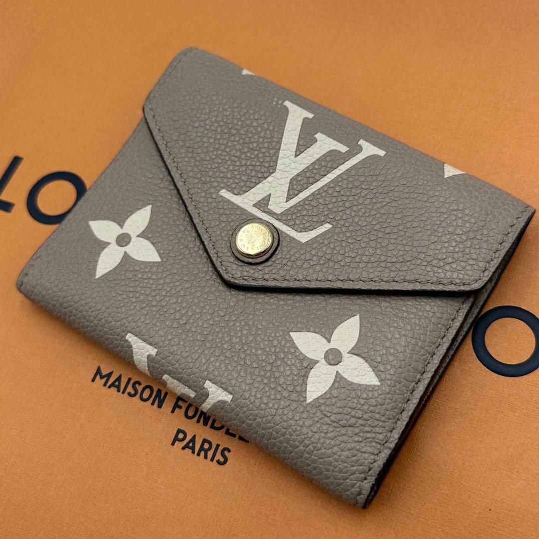 LOUIS VUITTON - 【現行/IC搭載】極美品 ルイヴィトン ヴィクトリーヌ