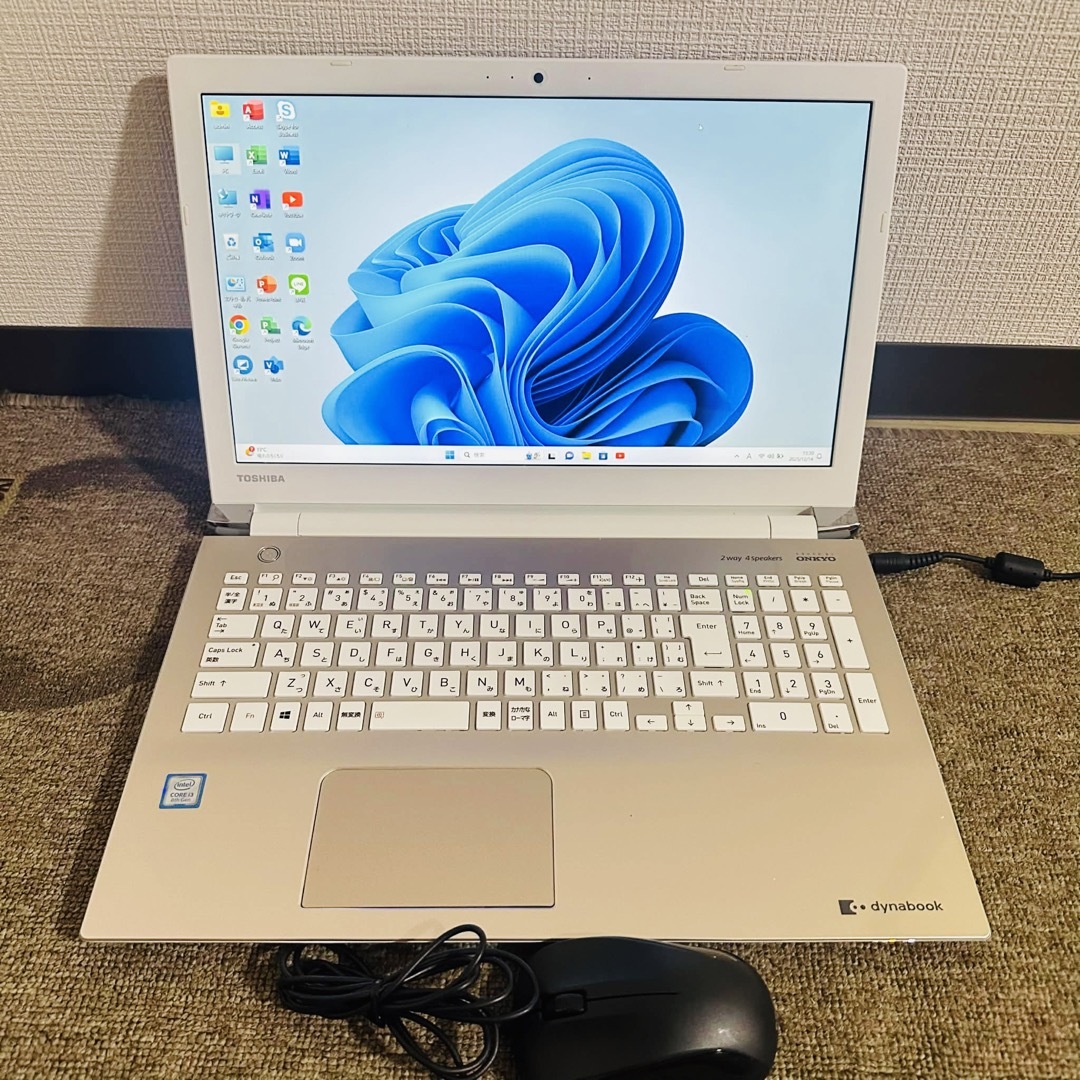 S205 TOSHIBAノートパソコンSSD第8世代Windows11オフィス付