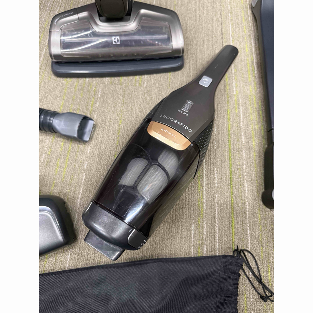 洗浄消毒作業済】エレクトロラックス エルゴラピード クリーナーZB3323PL