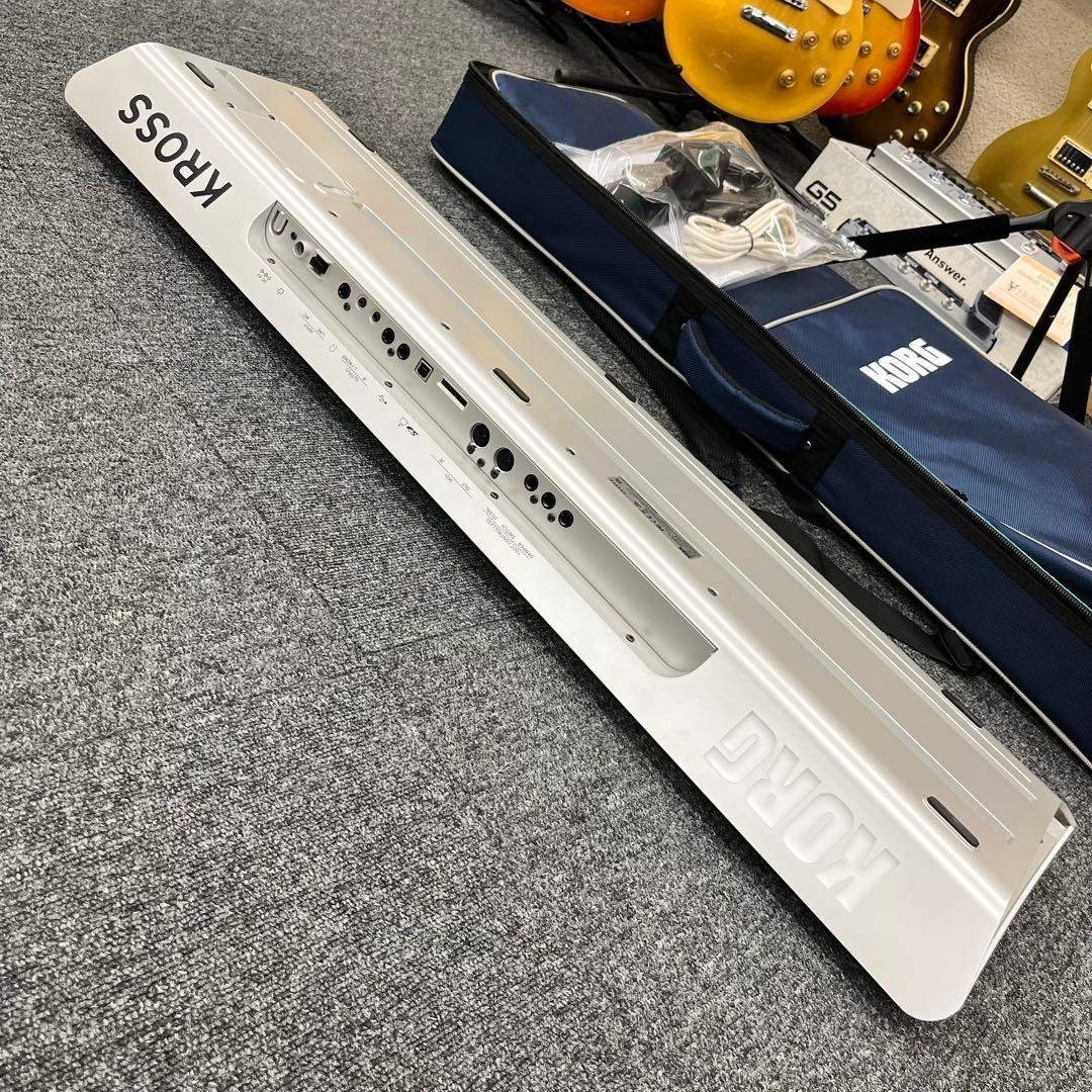 11425】 KORG kross2 61鍵 シンセサイザー ホワイト