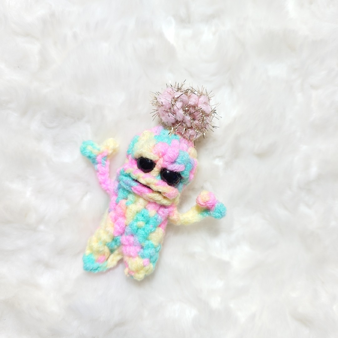 平和 マンドラゴラのあみぐるみ