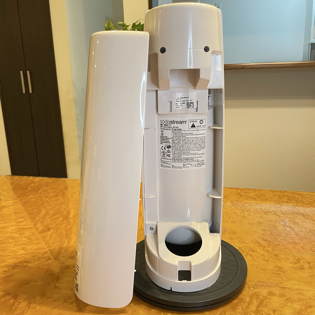 Sodastream One Touch 満タンガスシリンダー2本、ボトル2本