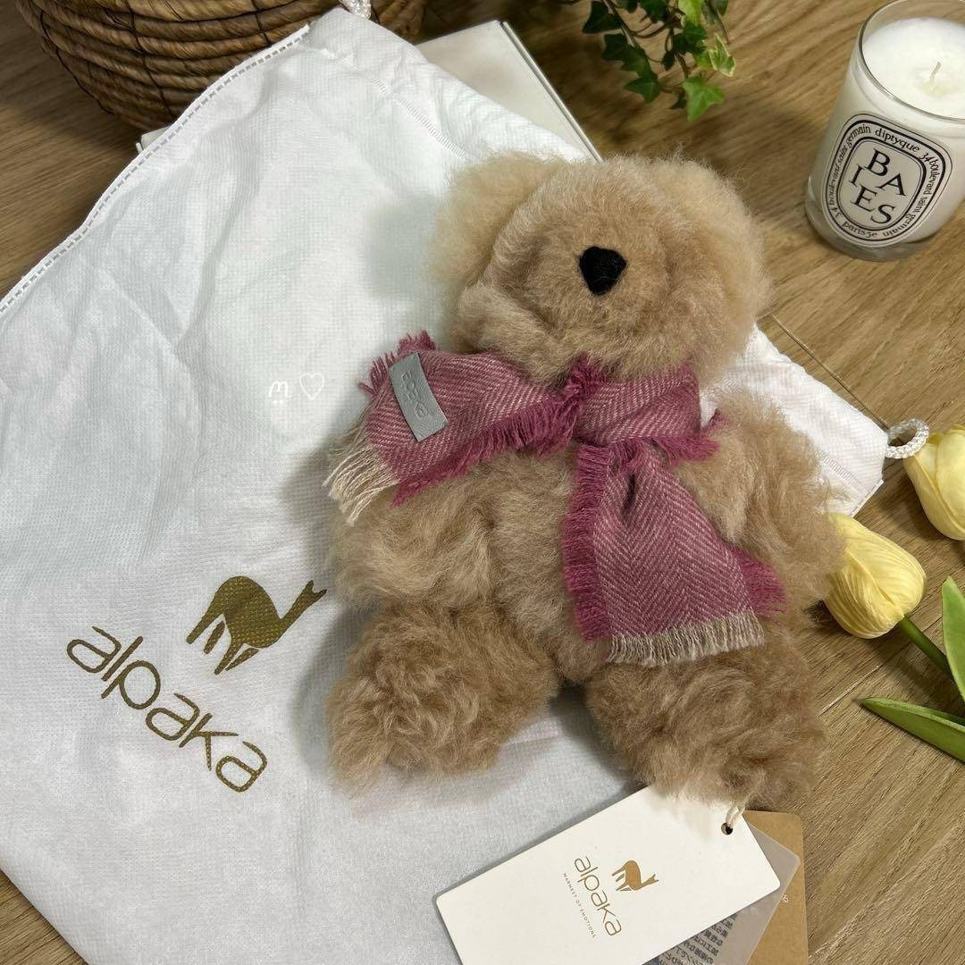 新品alpakaアルパカ テディベアSAMI 20cm マフラー くまぬいぐるみ