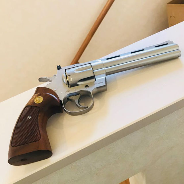 絶版 東京マルイ コルトパイソン.357マグナム 木グリ！ COLT PYTHON