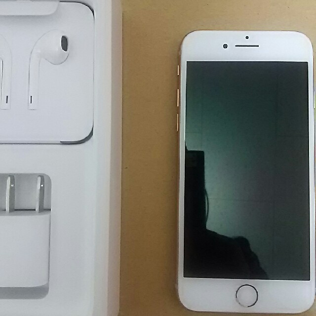 iPhone8 本体 Gold 64GB Simフリー 新品