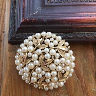 ebure クリスタル ブローチエンフォルドドゥーズィエムクラス