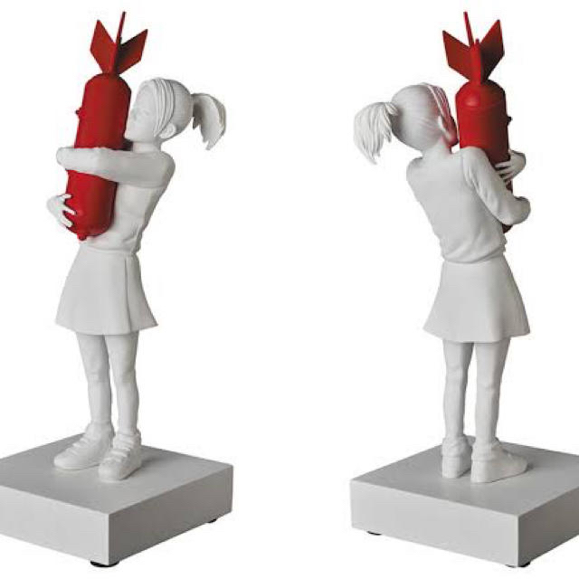 BOMB BOMB HUGGER (RED. VER) HUGGER（RED BOMB Ver.）バンクシー