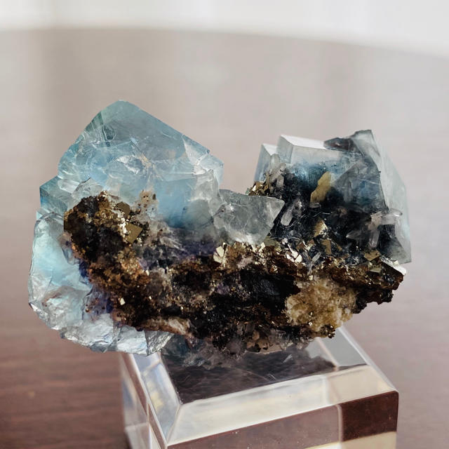 鉱物標本】フローライト パイライト 中国産