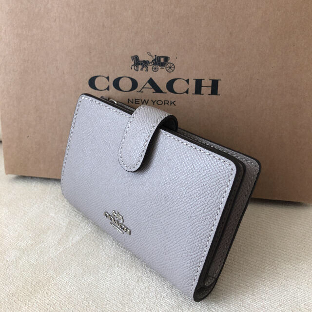 タグ付き新品☆COACH コーチ 二つ折り財布 ライトグレー COACH 二