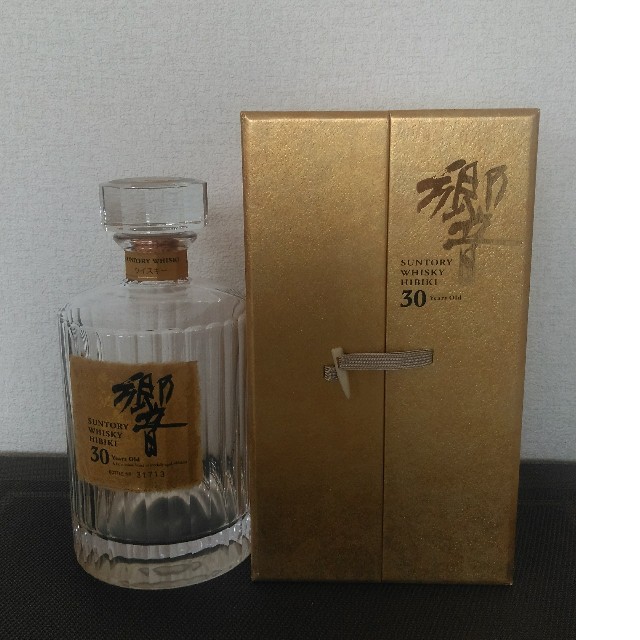 響30年空ボトル レア] 響30年 空瓶 白箱付き 完品