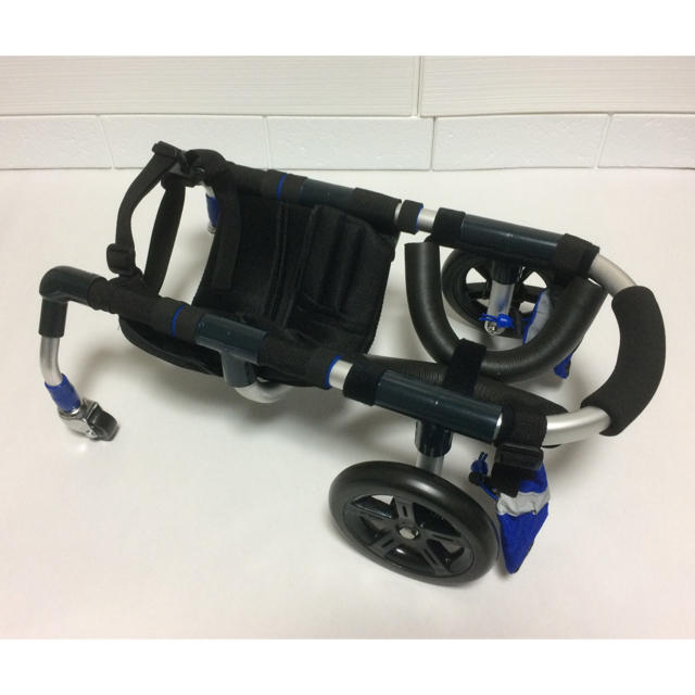 B○Mダックス○犬の車椅子 小型犬用4輪 ～8kg位 歩行