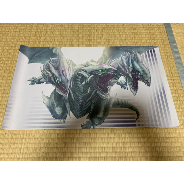 遊戯王 青眼の究極霊竜 プレイマット 未開封 公式品 ブルーアイズ