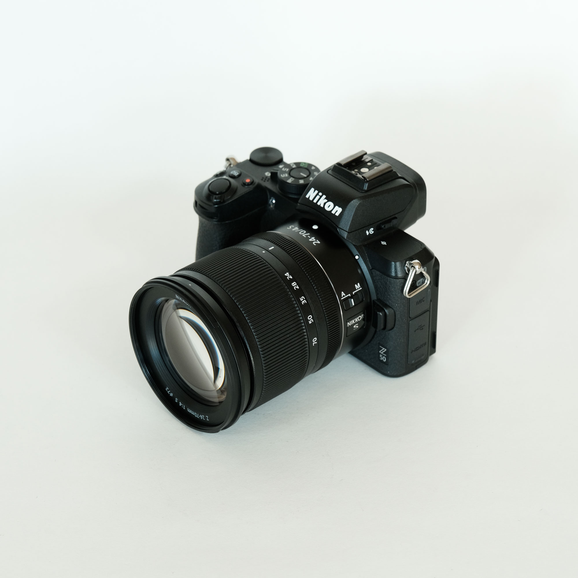 NikonF4カメラNikkor 35-70mmと80-200mm レンズセット NikonF4カメラ