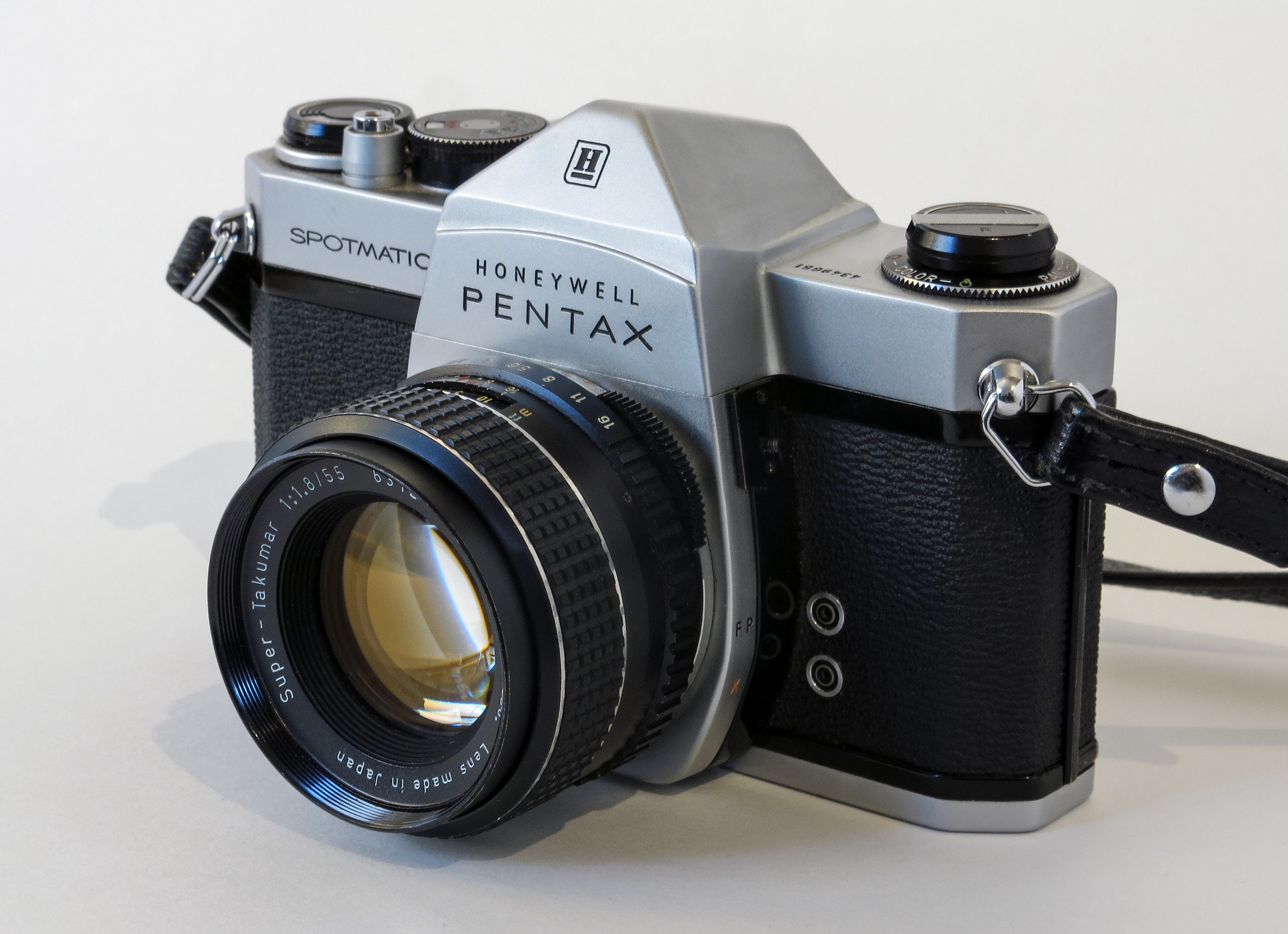 Super-Takumar 55mmF2を徹底解説。作例から中古相場まで | ONE SCENE