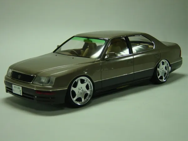 アオシマ1/24プラモデル完成品 UCF21セルシオ 青島文化教材社 アオシマ