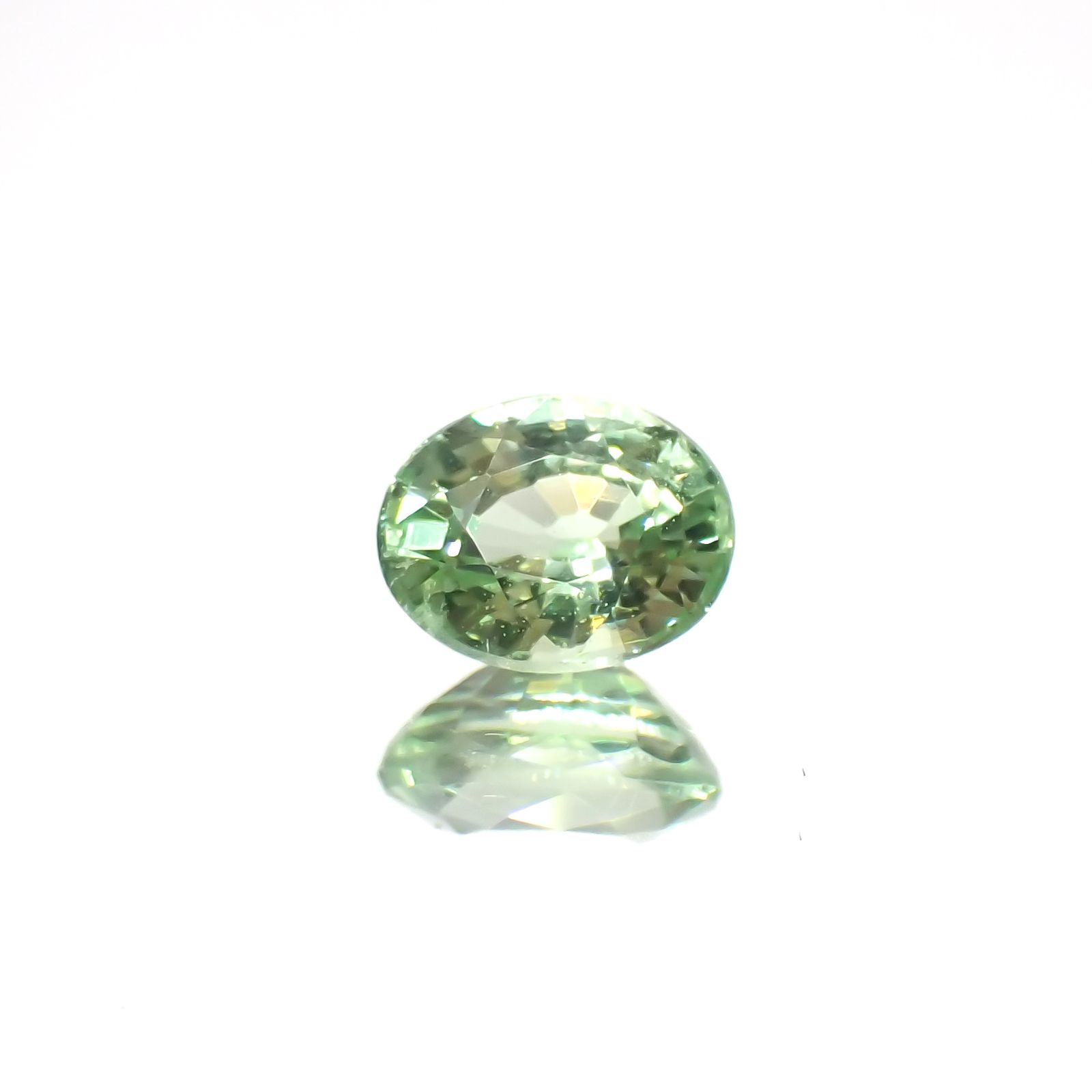 ミントガーネット（宝石名グリーン・グロッシュラー・ガーネット