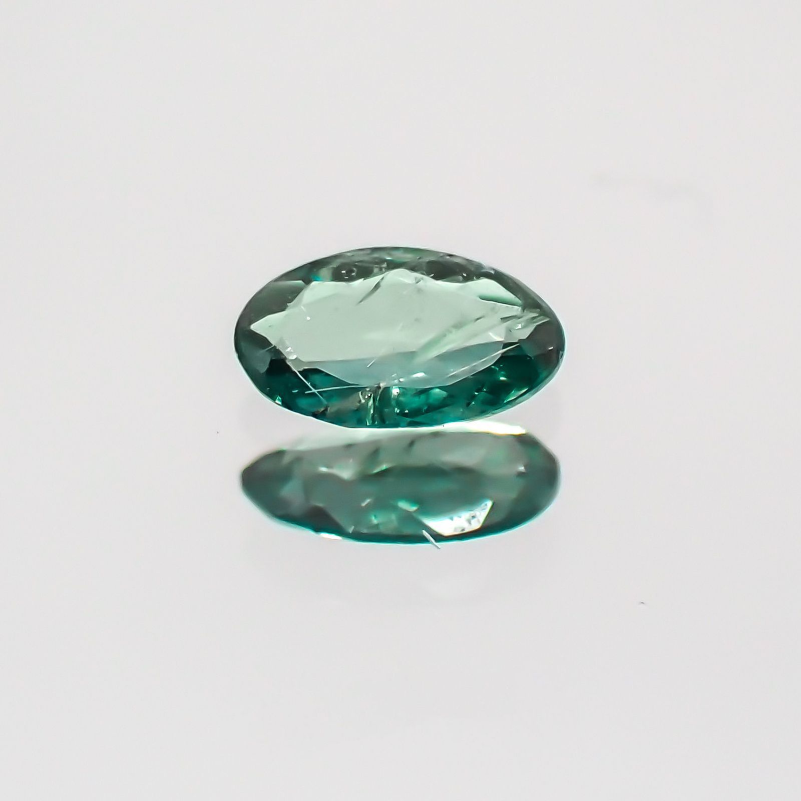 アレキサンドライト（宝石名アレキサンドライト）ブラジル・ミナス