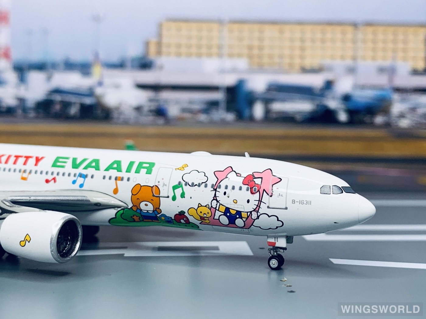 phoenix Airbus A330-2 EVAAIR Hellokitty 【公式通販】
