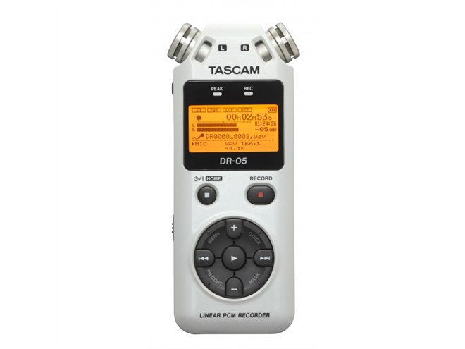 TASCAM、リニアPCMレコーダー「DR-05」の2000台限定ホワイトカラー