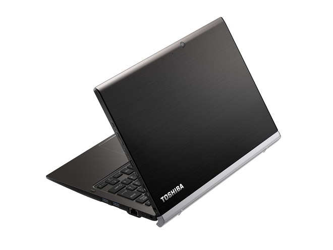 東芝、タブレットにもなる12.5型モバイルノート「dynabook RX82/A