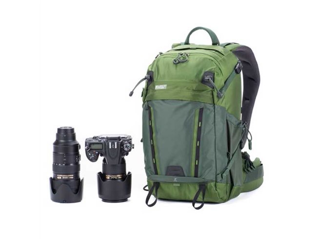 MindShift Gear、背負ったままでも開口できる「バックライト」18L