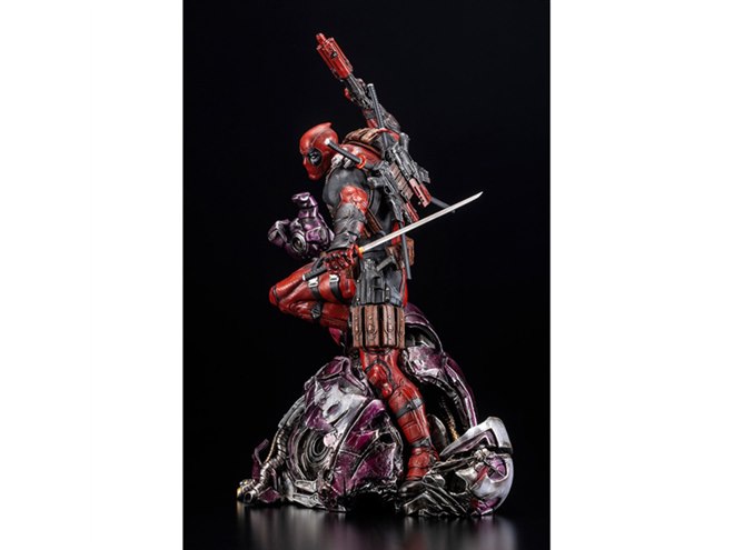 クチャレック兄弟が監修、デッドプールの限定生産仕様フィギュアが発売