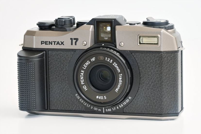 フィルムカメラ「PENTAX 17」がお目見え！ “こだわり”が詰まった渾身の