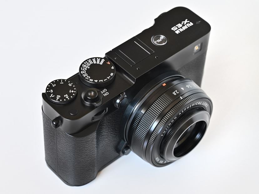 富士フイルム「X-E5」レビュー！ 待望のボディ内手ブレ補正をついに