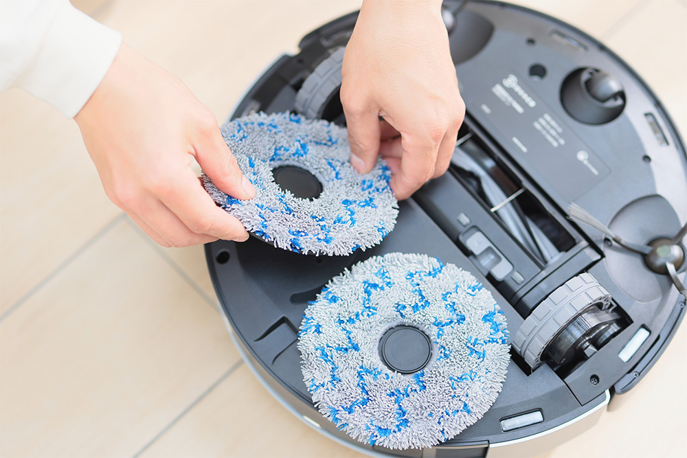 価格.com - [PR企画]モップの自動洗浄に対応！「吸引掃除」と「水拭き