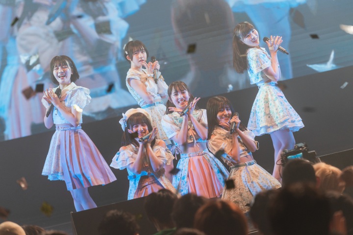 ライヴレポート】かすみ草とステラ、グループ最大規模でのワンマン