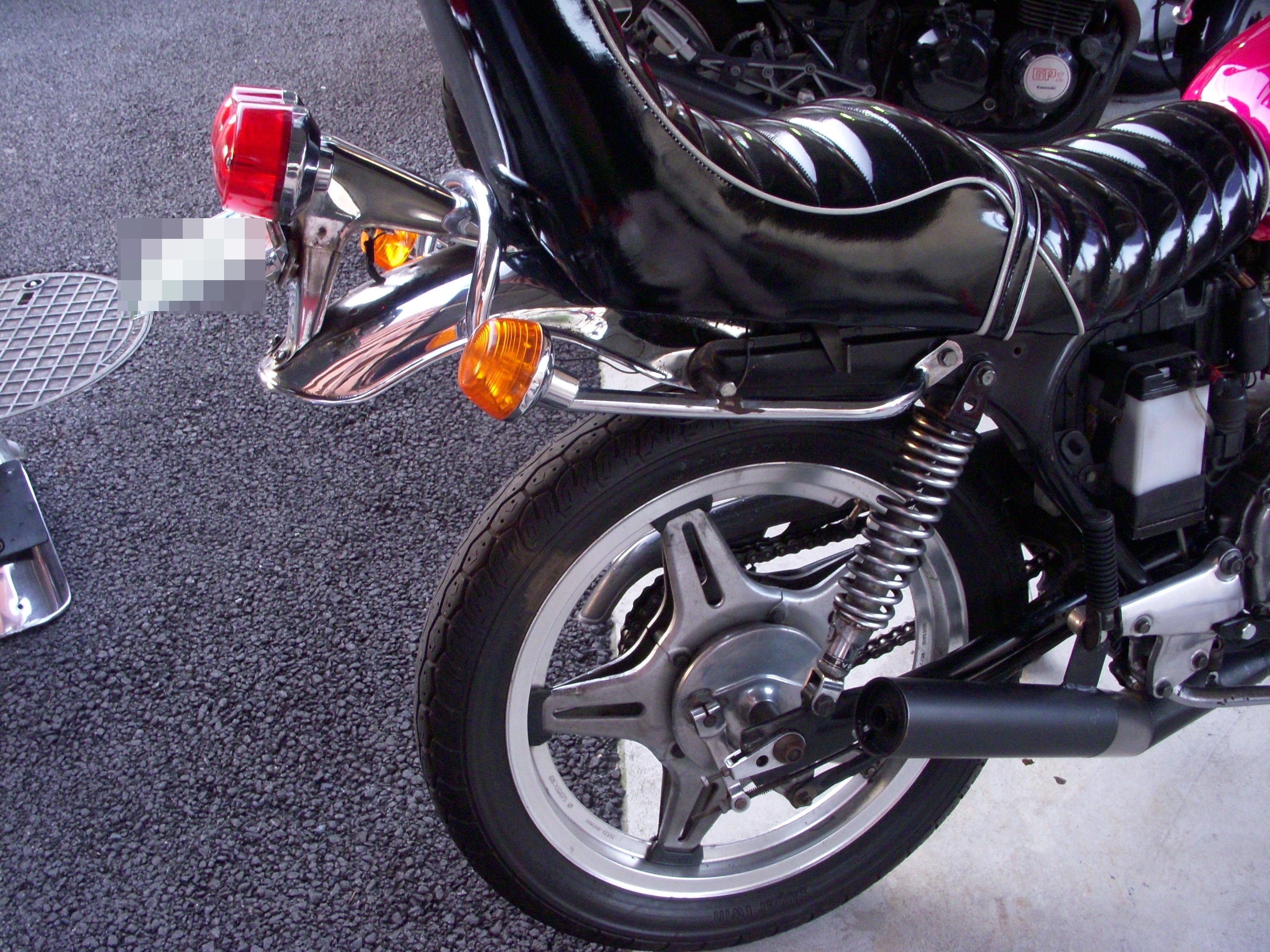 GT380のテールガード(新品)サンパチテール金玉テール！バブにもオススメ♪