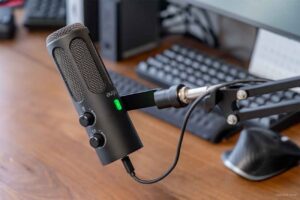 FIFINEダイナミックマイク「Tank3」レビュー。USB-C/XLR接続できる