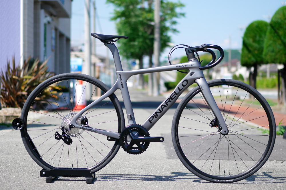 必読】PINARELLO PARIS ロードバイク グレー 105 必読】PINARELLO