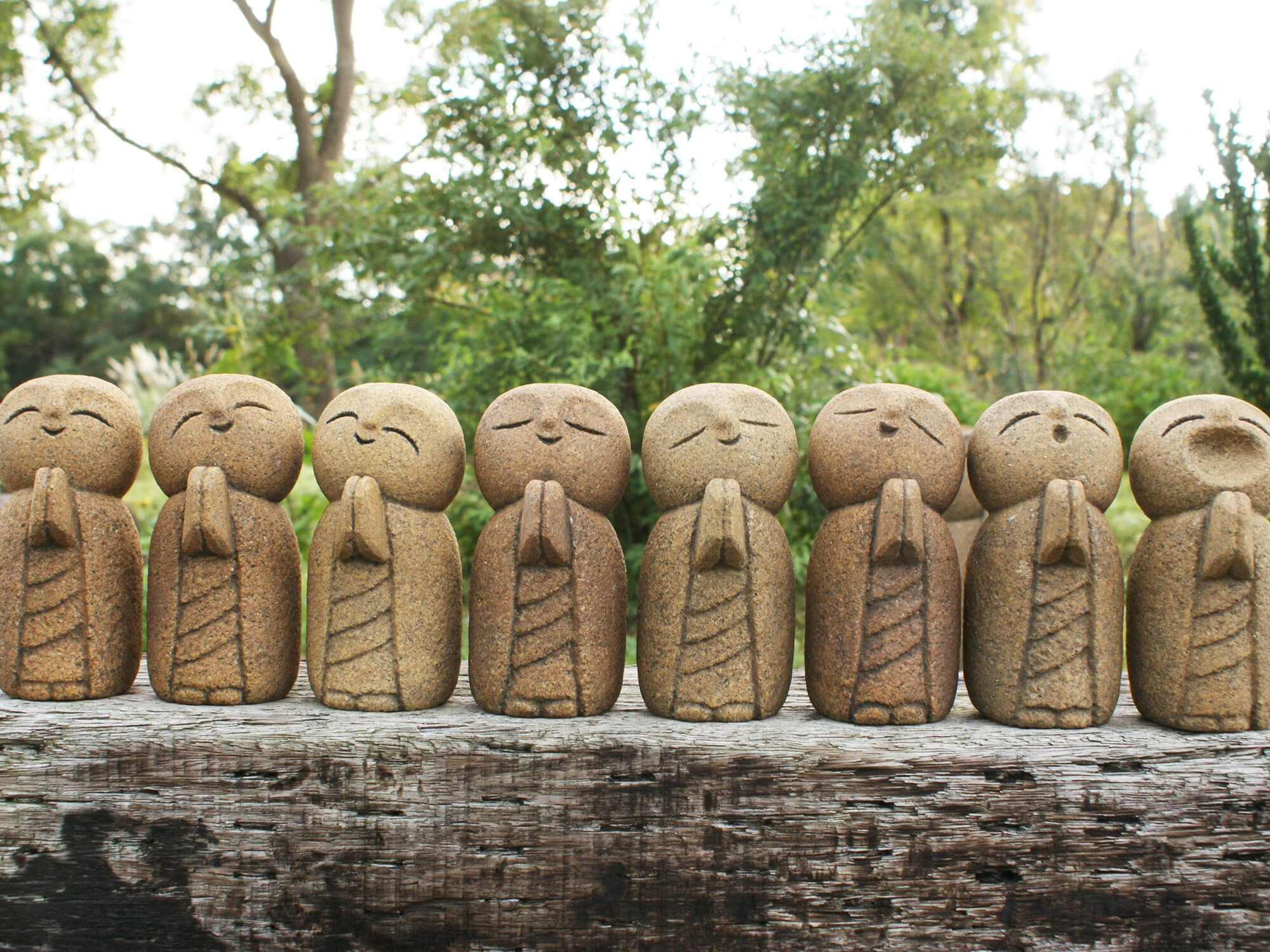 2点まとめて 石神彫刻工房 石んこ地蔵 大笑い 観音像 石ん