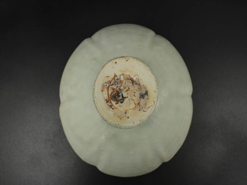 北宋時代 青白磁刻花牡丹文双耳瓶 景徳鎮 影青 唐物 古賞物(E-76) 北宋