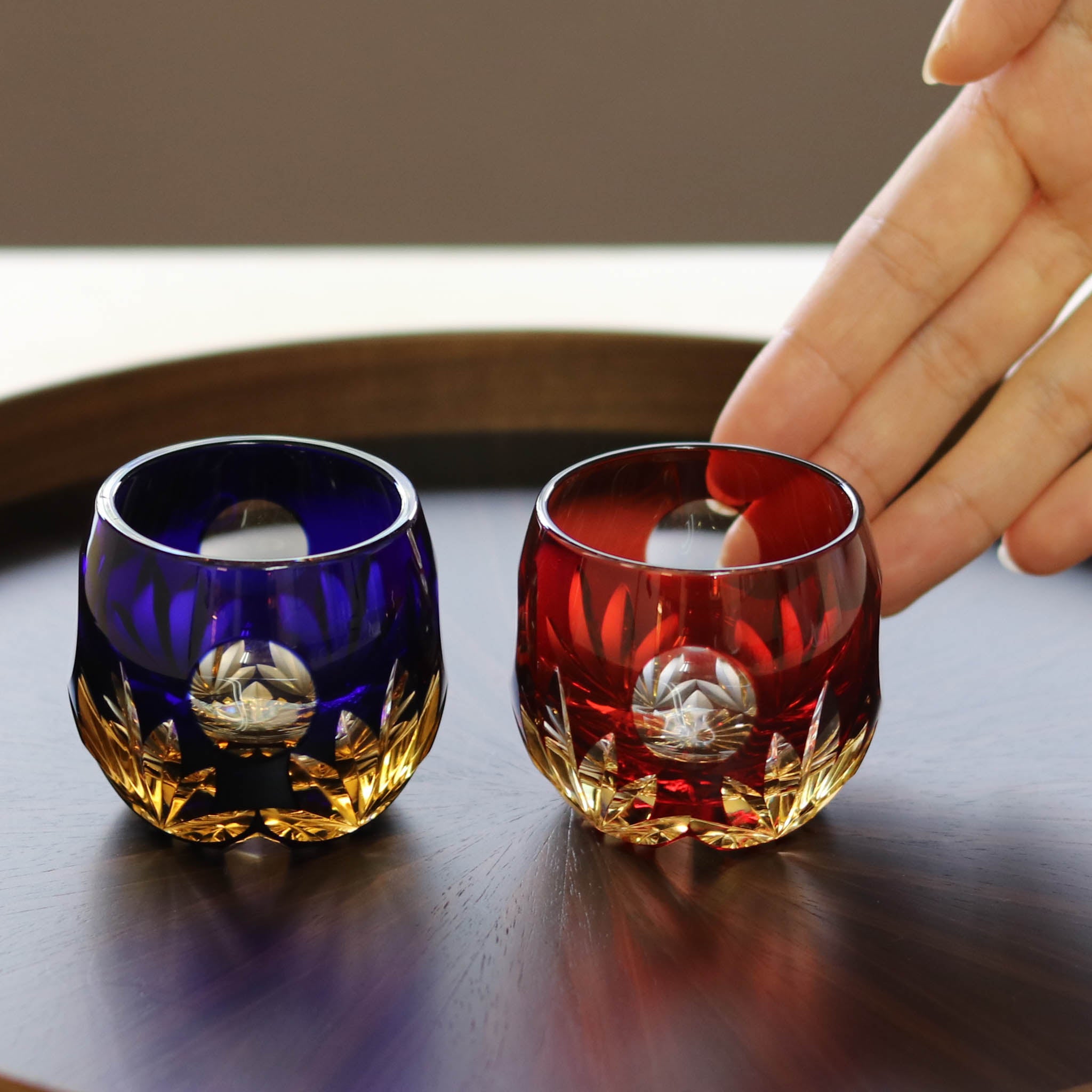 江戸切子 樽型ぐい呑み｜朧月｜赤｜山田硝子