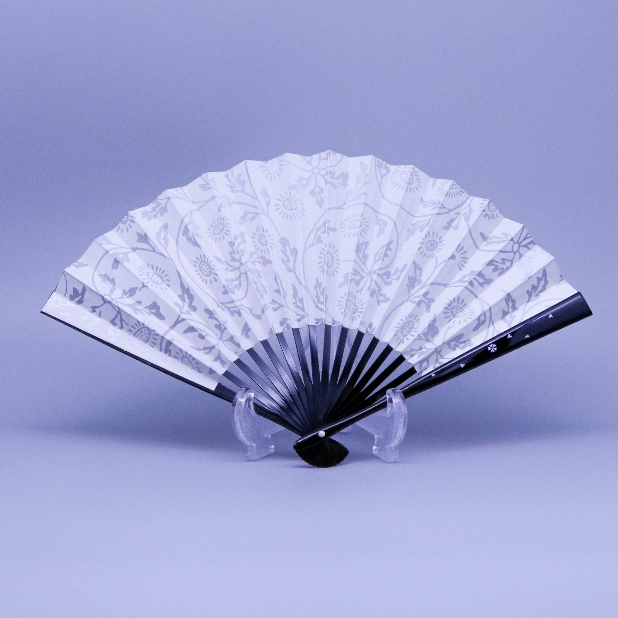 純銀製 扇型 菊文様 小物入れ 純銀 扇 6号(四君子) - TAKEHIKO