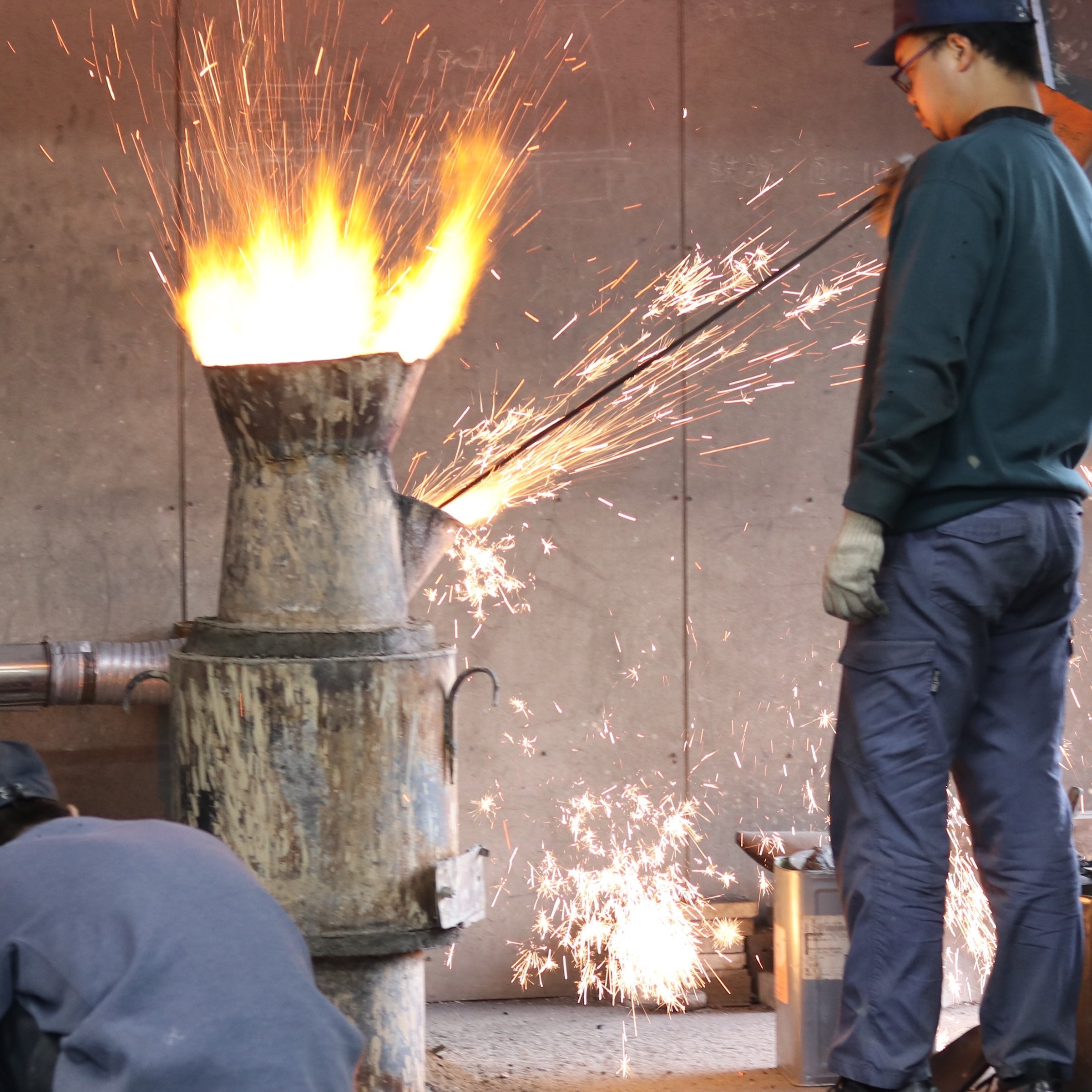 南部鉄器 鉄瓶 | 平鉄鉢型 中霰 | 1.4L | 薫山
