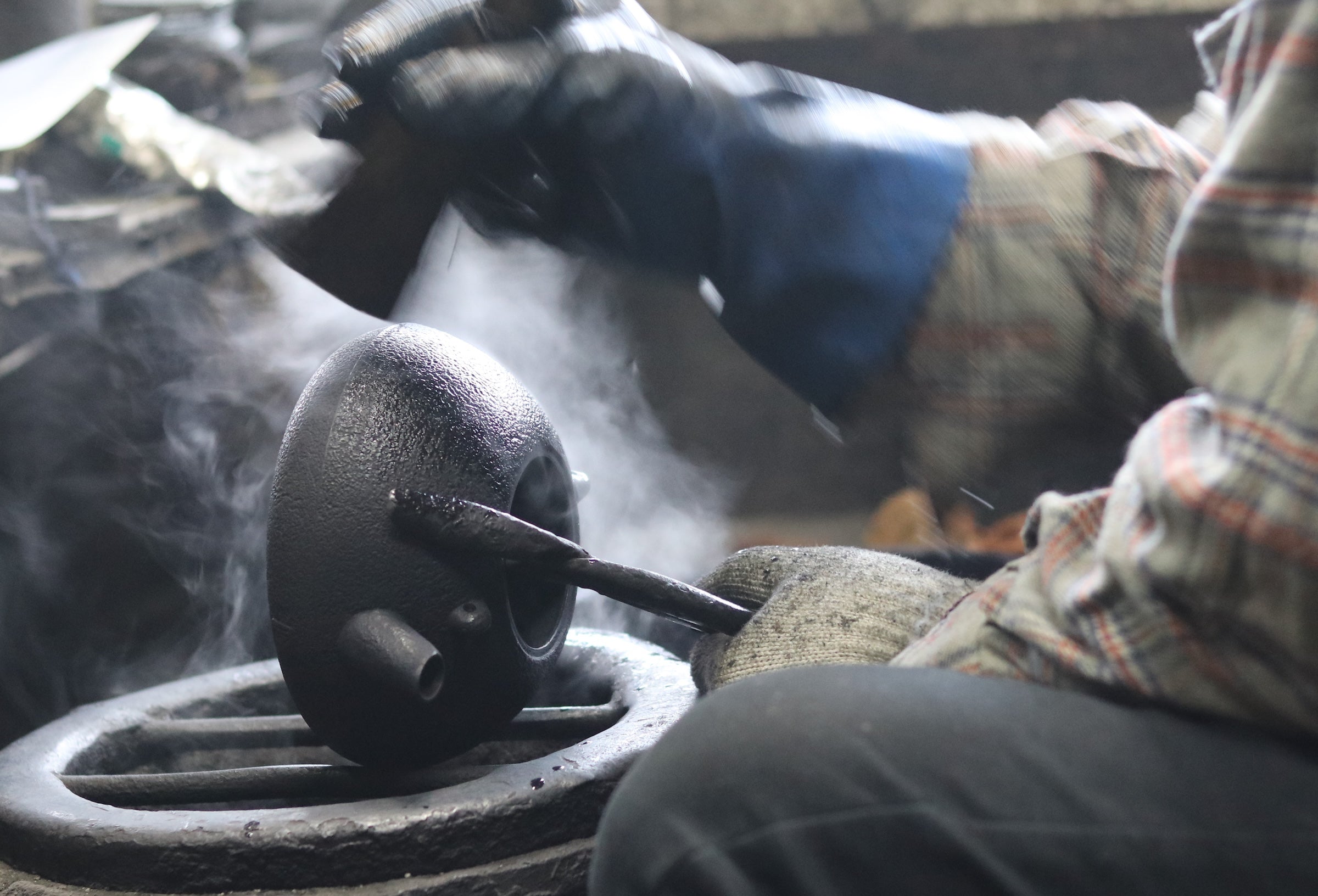 南部鉄器 鉄瓶 | くつろぎ片手 | 1.4L | 薫山工房
