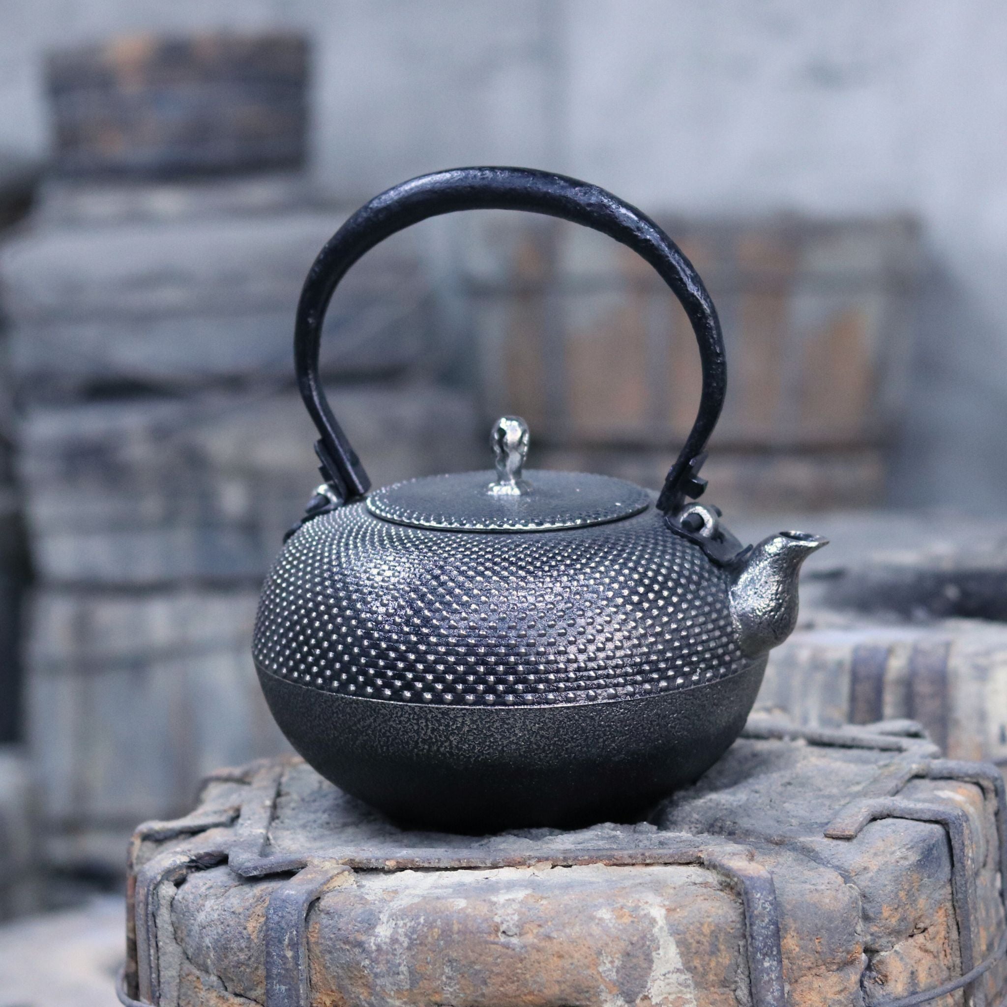 ほぼ未使用品 南部秀山堂 南部鉄器 南部秀山 鉄瓶 現状品 佐藤 勝弘