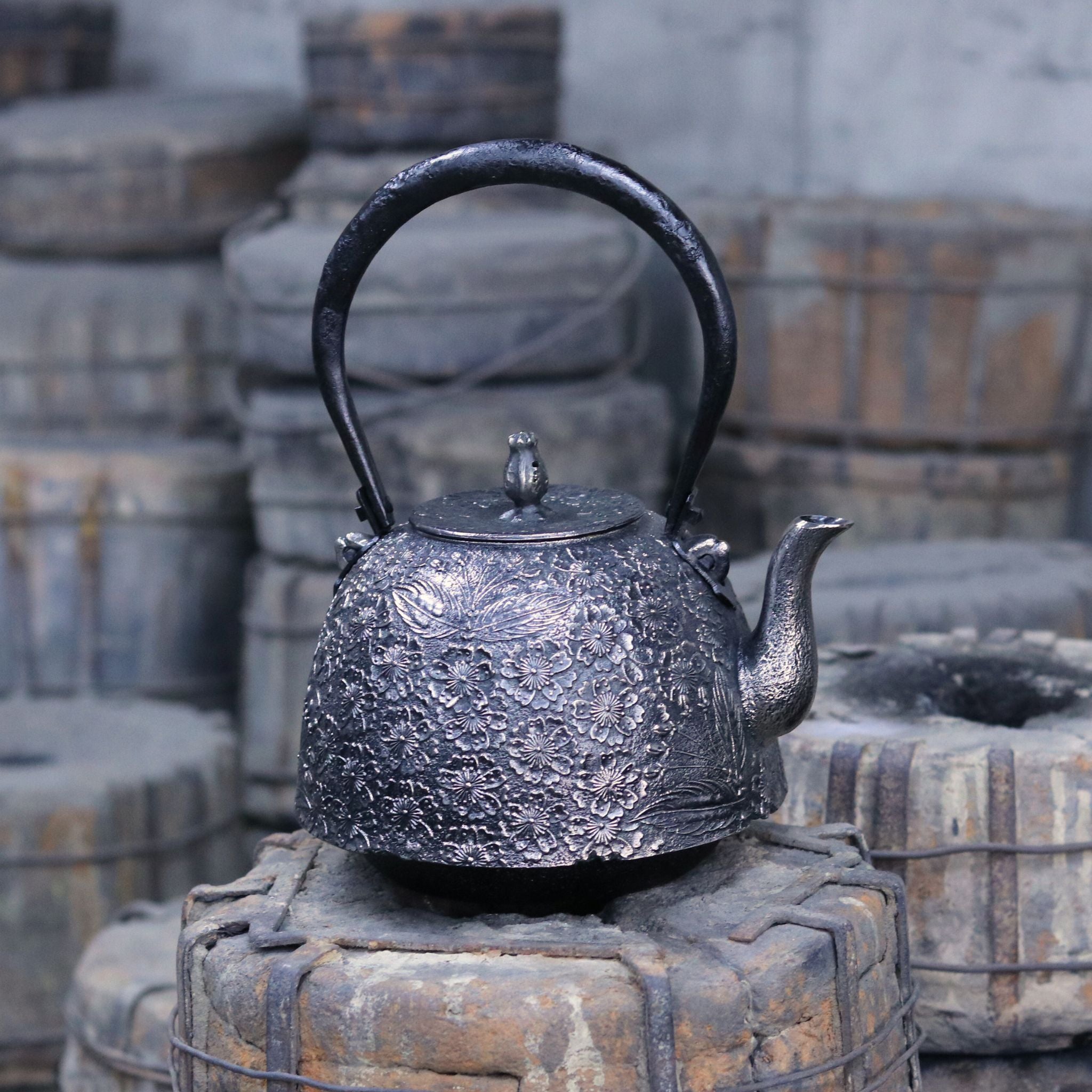 南部鉄瓶・南部鉄器の製造販売 – 有限会社薫山工房 くんざん 薫山