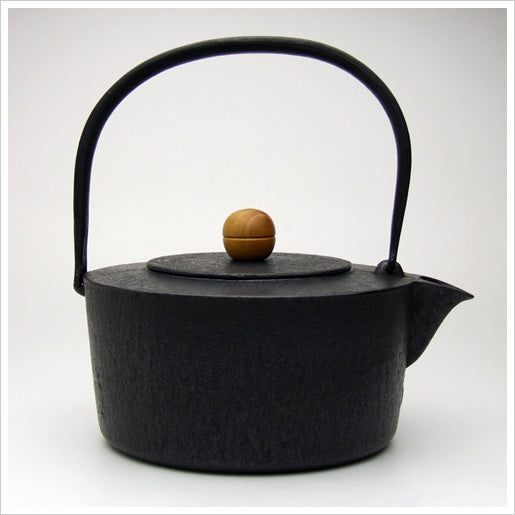 岩手南部鉄瓶 虎山工房 浮彫り鉄瓶 南部鉄器93 岩手の工芸品 | 南部