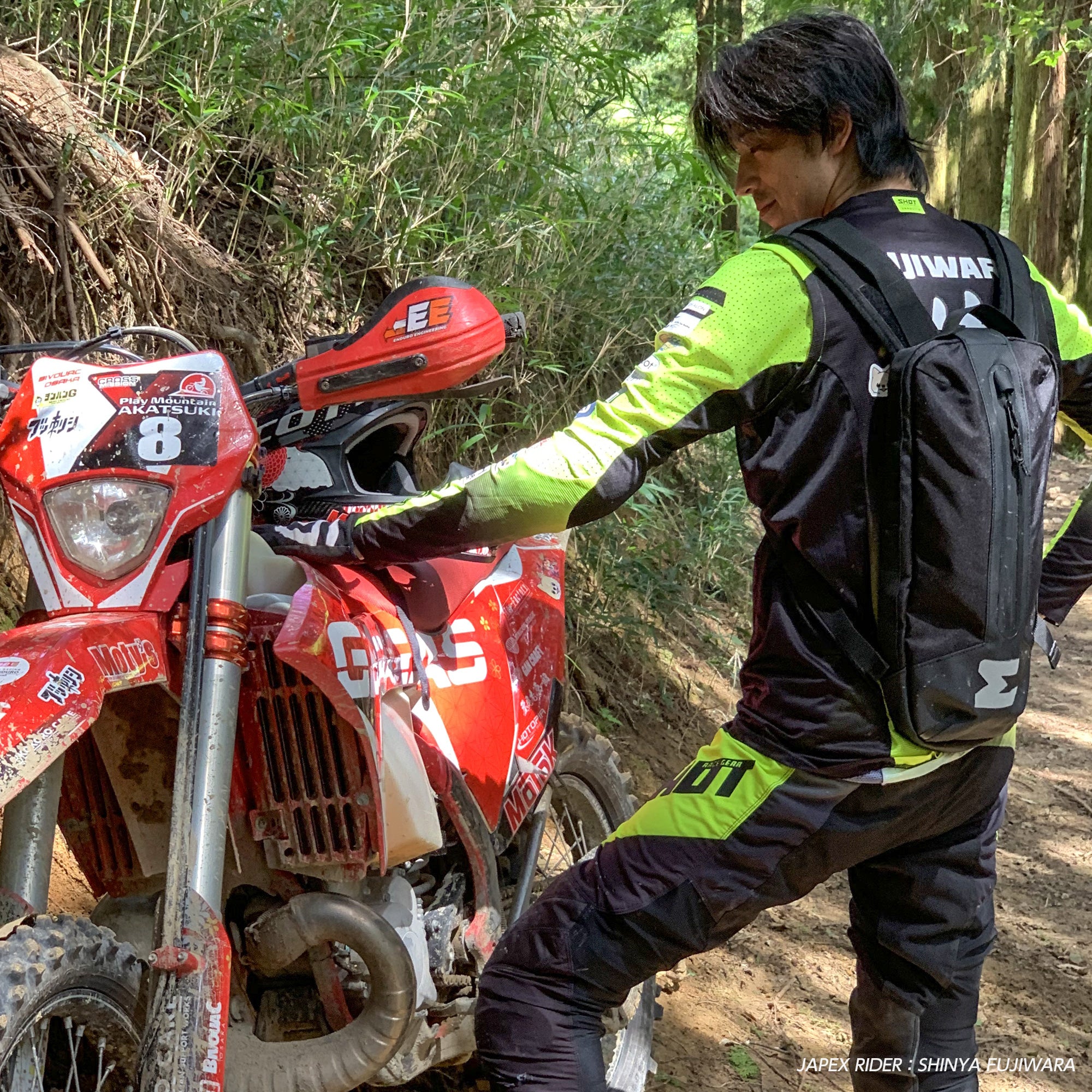 返品無料】エンデュリスタン【防水】ハリケーン バックパック 7L