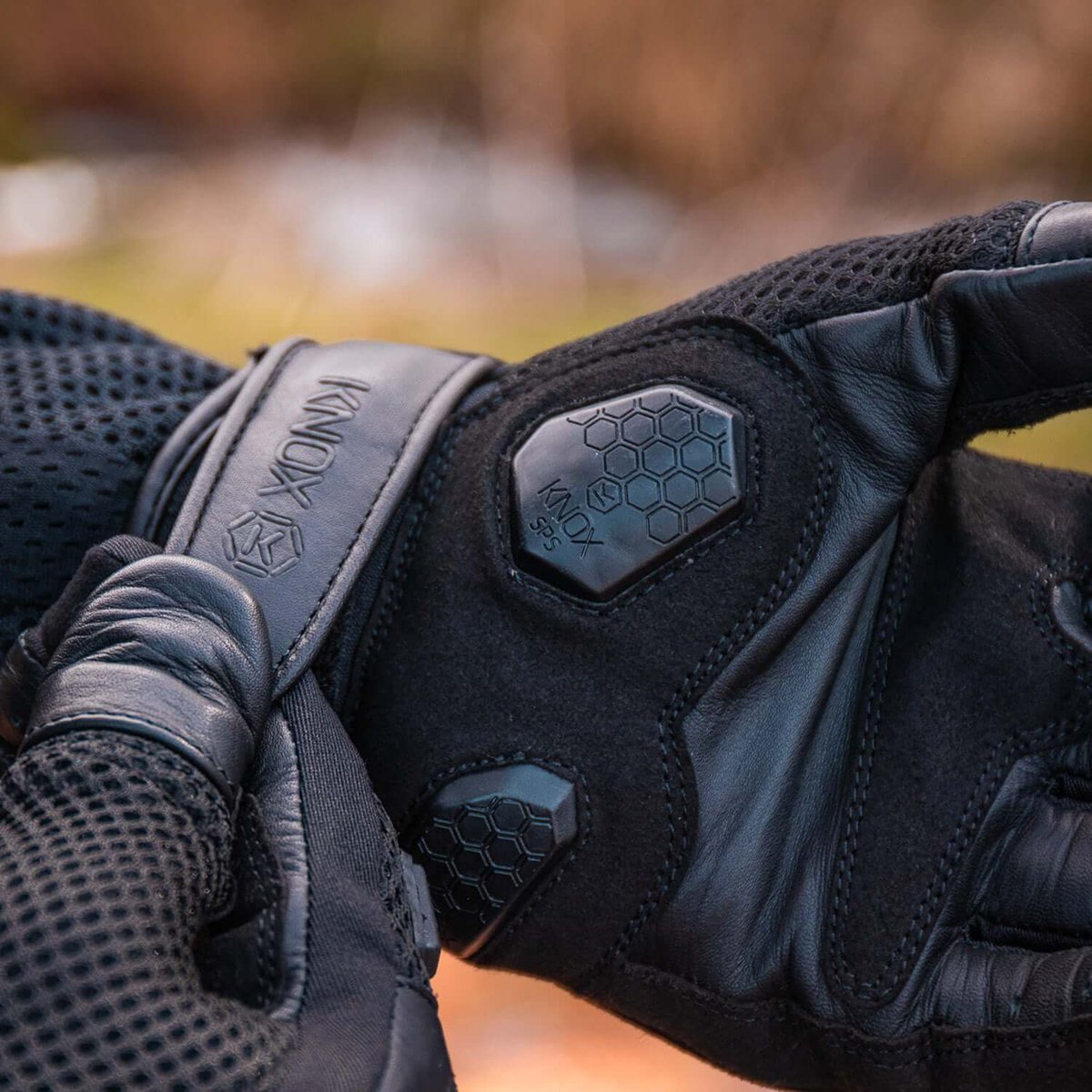 試着無料】ノックス アーバンプロ グローブ - バイク グローブ 春夏用